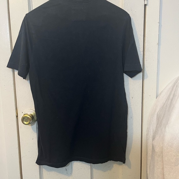 Men’s Small Distressed Navy Blue Tshirt by Old Navy w Abstract Design Preloved - Picture 4 of 4